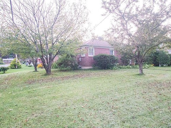 3rd image of 200 Berkshire Blvd