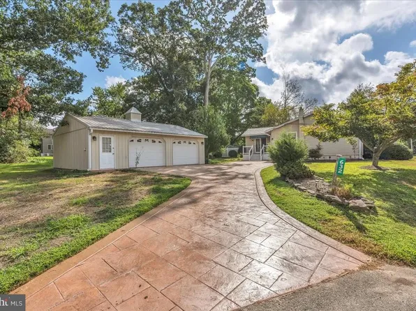 632 Tanger Ave, Franklinville, NJ 08322