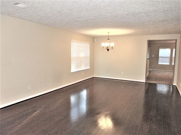 4th image of 104 Easton Glen Ln