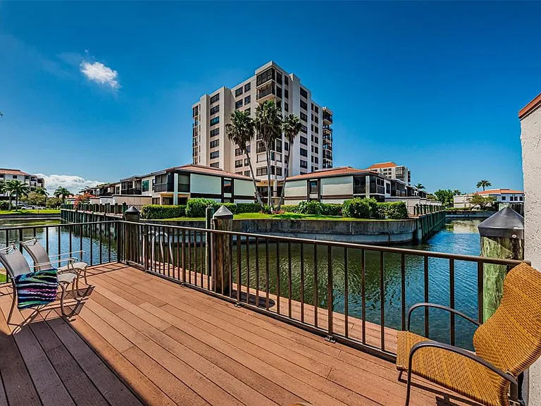 Bahia Del Mar Blvd — Photo 9