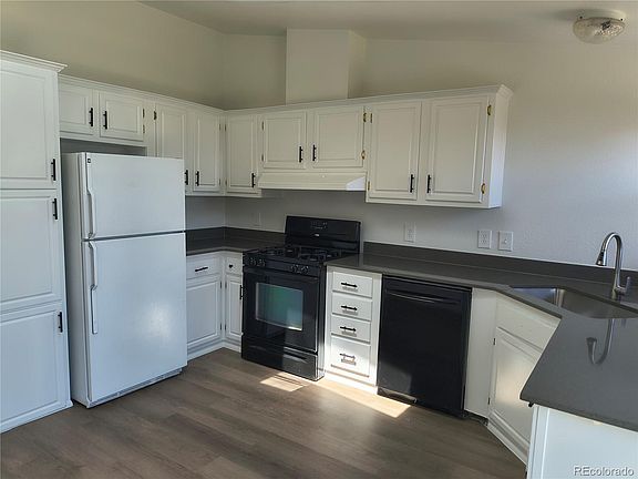 4th image of 100 Wenatchee Street