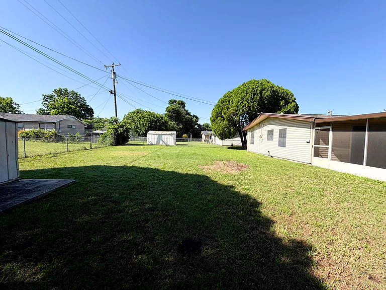 1204 Chippendale Dr — Photo 33