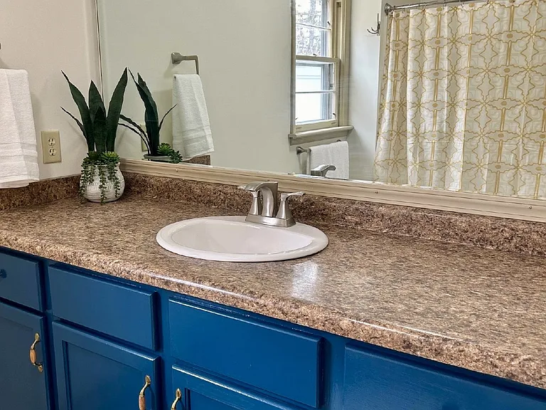 1215 E Skyline Pkwy — Photo 14