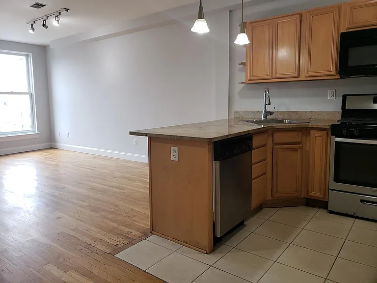 133 Washington St #3 — Photo 8