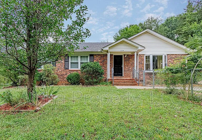 134 Saturn Ln — Photo 1