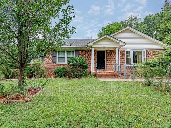 134 Saturn Ln, Greer, SC 29651