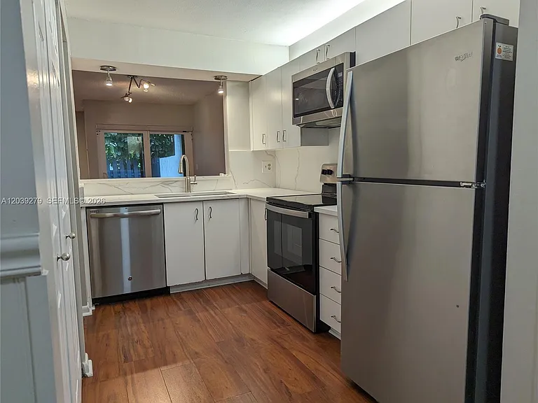 3446 Oak Dr — Photo 16