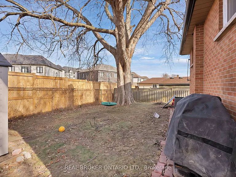 744 Olive Ave #BASEMENT — Photo 24