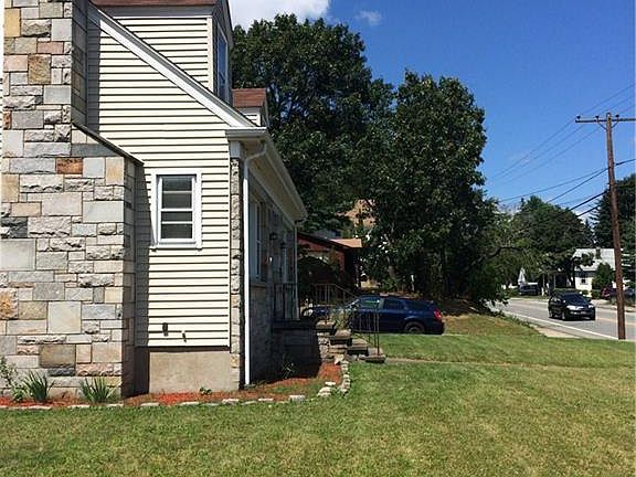 5th image of 994 Atwood Ave