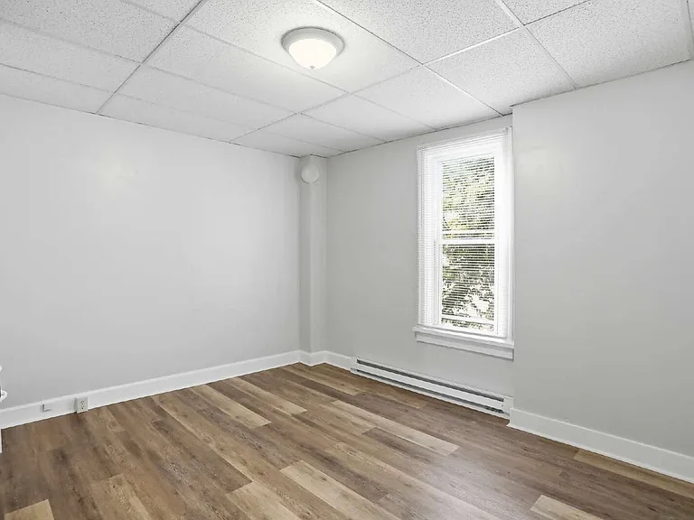 207 N Mulberry St — Photo 29