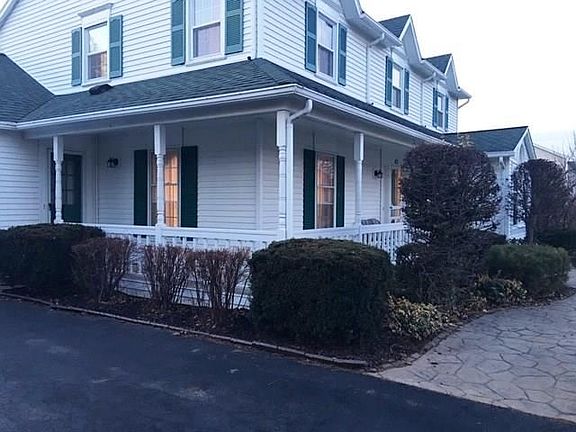 2nd image of 65 Chardonnay Dr