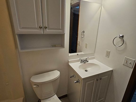 2nd image of 4762 Ravenswood Dr SW