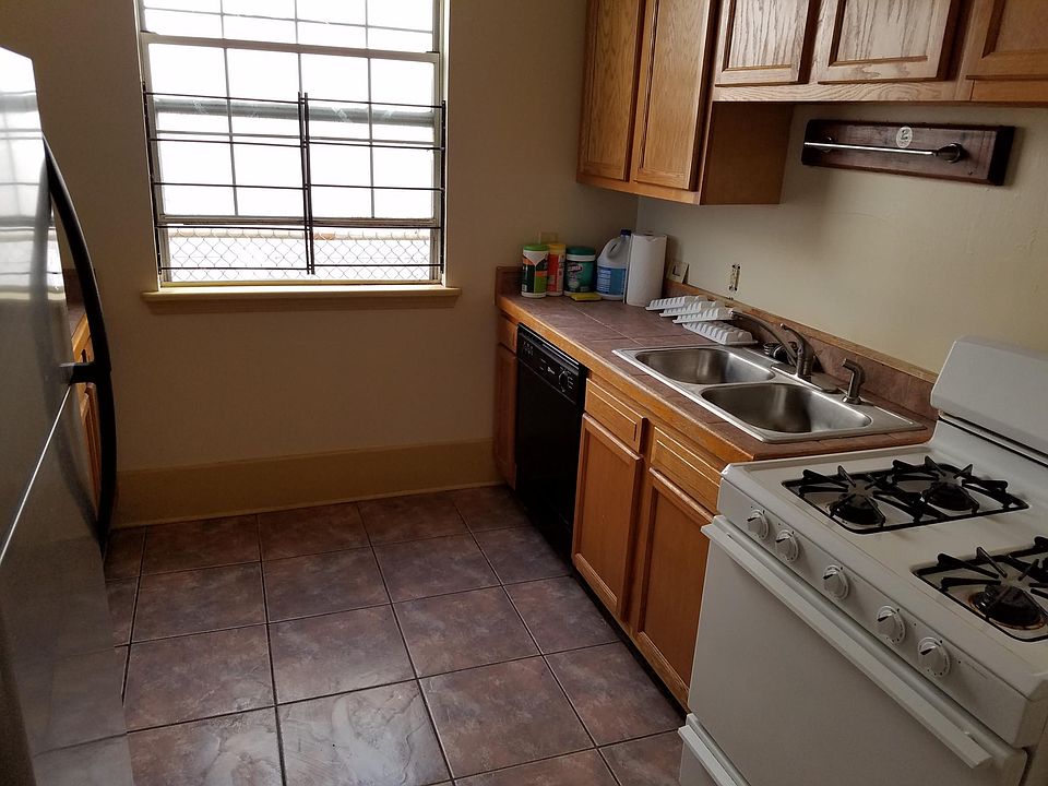 Kitchen - dishwasher, stove, refrigerator