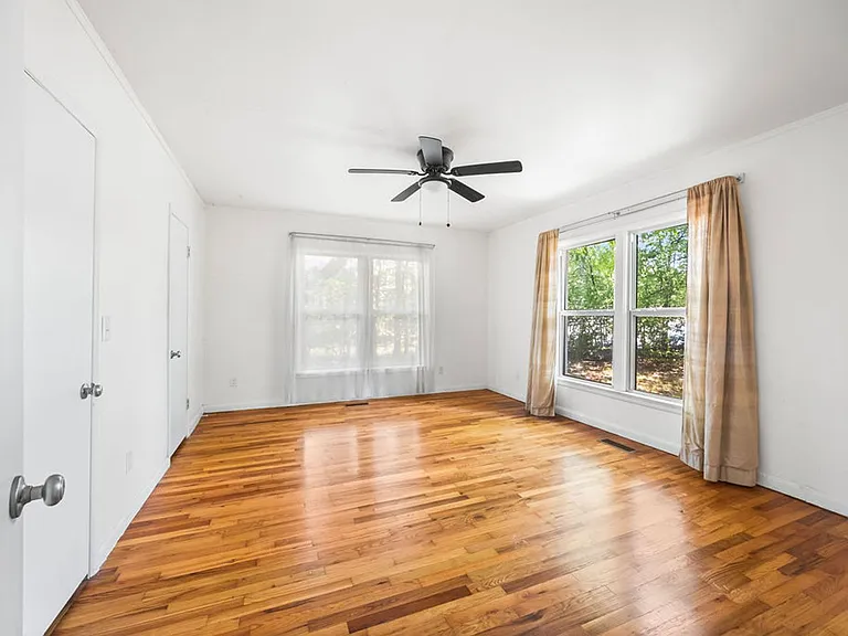 2445 W Mount Comfort Rd — Photo 16