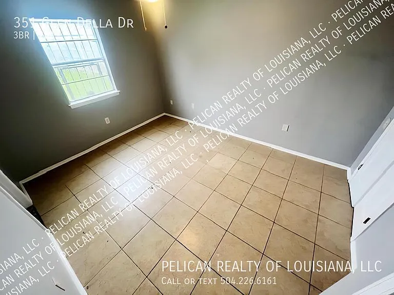 351 Glen Della Dr — Photo 8