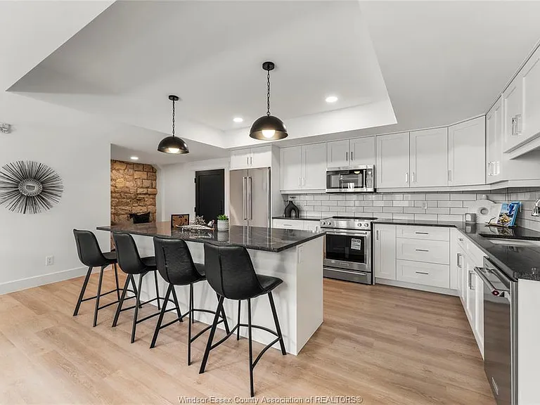 247 Brock St #103 — Photo 10