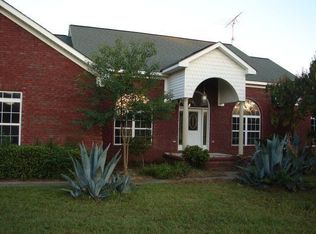 1730 Peacock Rd, Webb, AL 36376