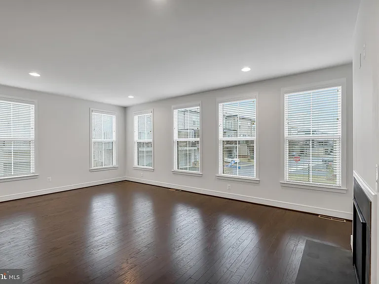 42281 Belgrave Gardens Ter — Photo 16