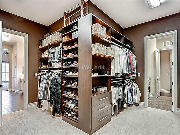 4th image of 7560 Corvina Ave