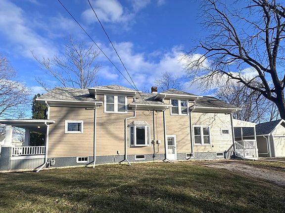 5th image of 1010 E Knox St