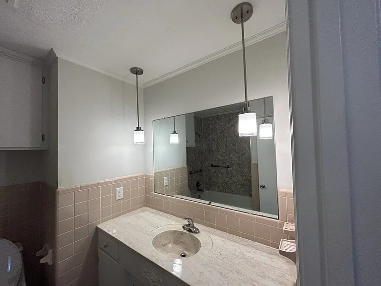 660 Fairground St — Photo 18