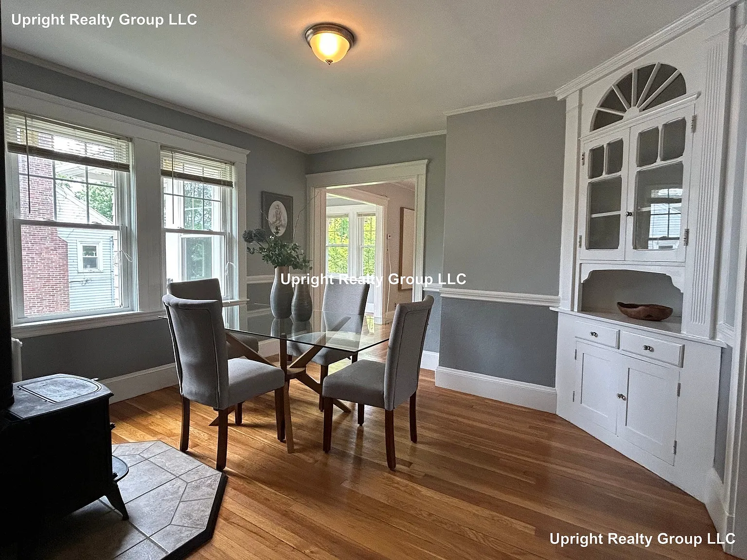 2 bed, 1.5 bath, 1320 sqft, $3,200 — Photo 2