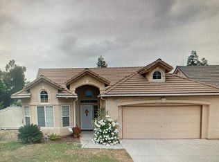 5527 N Ensanada Ave, Fresno, CA