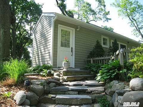 3rd image of 33 Woodland Ln