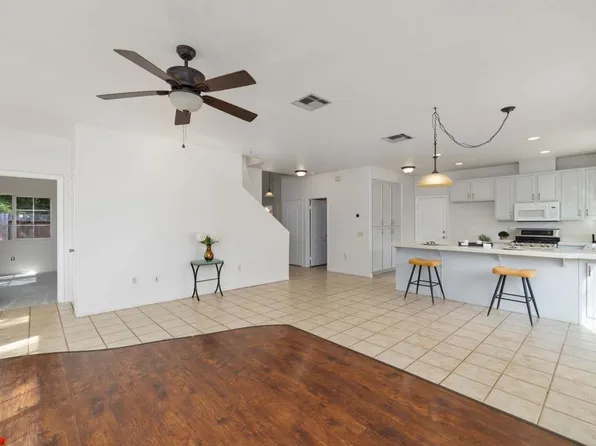 1980 Flynn Gln, Escondido, CA 92025