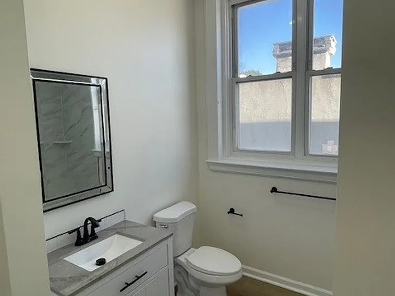 110 Hamilton St — Photo 23