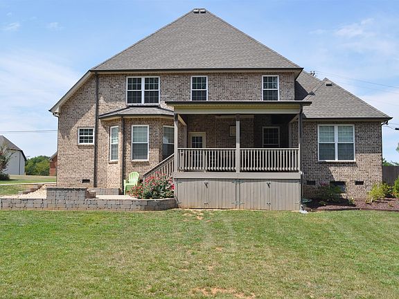 3rd image of 598 Jim Cedar Dr