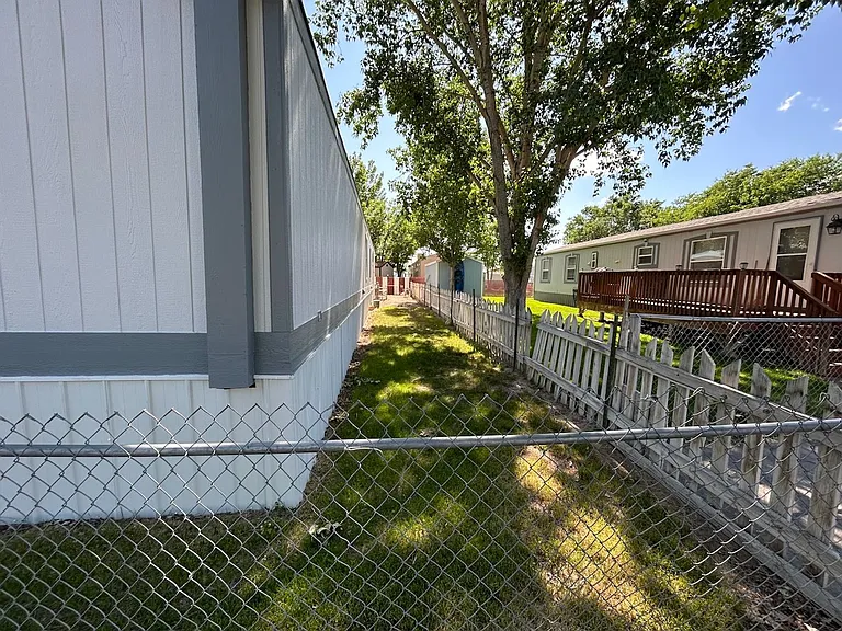 124 Opal Dr — Photo 5