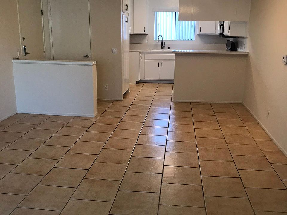 1st image of 4717 Ben Ave #211