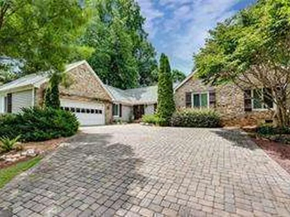 5265 Trowbridge Dr, Atlanta, GA 30338