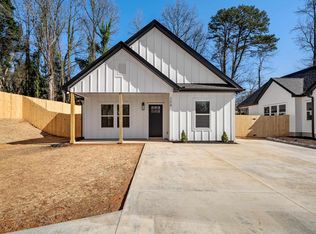 208 B Pine Street Ext, Greer, SC 29651