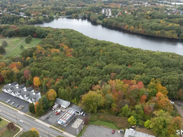 206 Oakland Street, Manchester, CT 06042