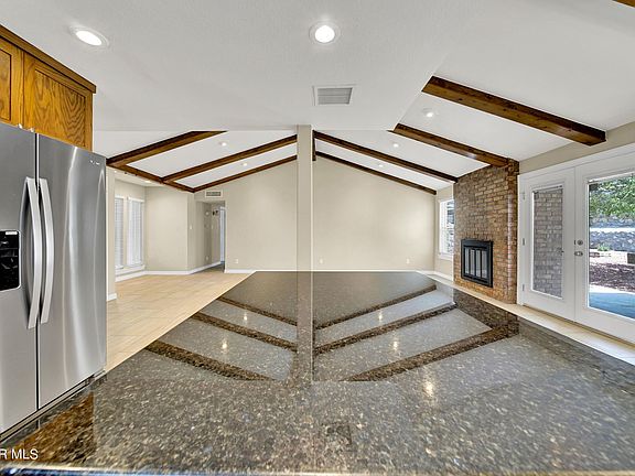 5th image of 340 Alvarez Dr