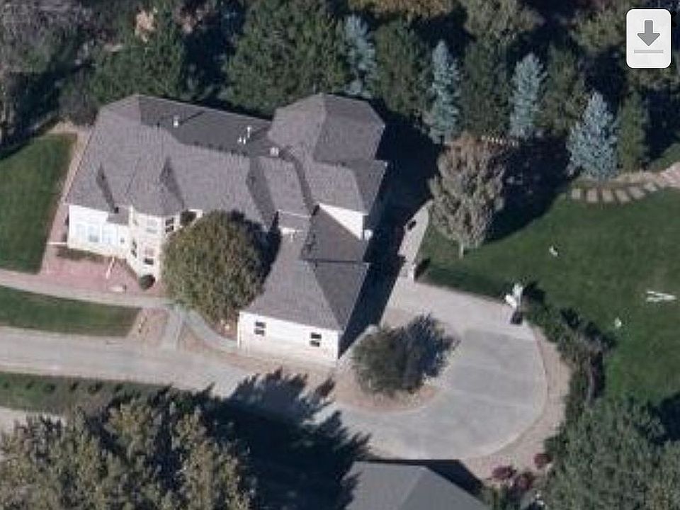 2nd image of 2833 Mountain View Ave
