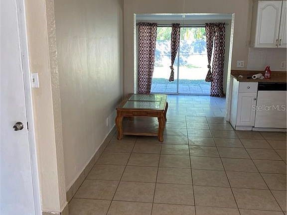 3rd image of 3565 Beneva Ln