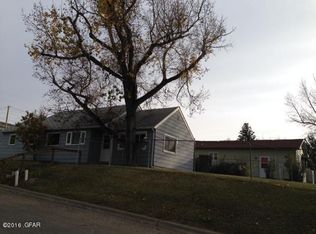 301 1st Ave SW, Cut Bank, MT 59427