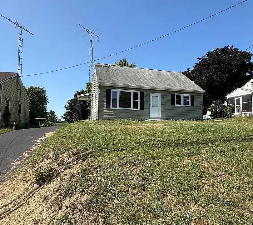 1294 Edenville Rd