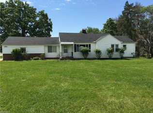 370 Hillside Rd, Seven Hills, OH 44131