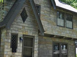 31308 Lake Rd, Bay Village, OH 44140