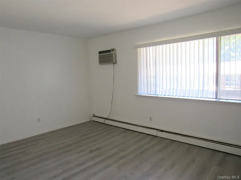 7 N James St #I — Photo 11
