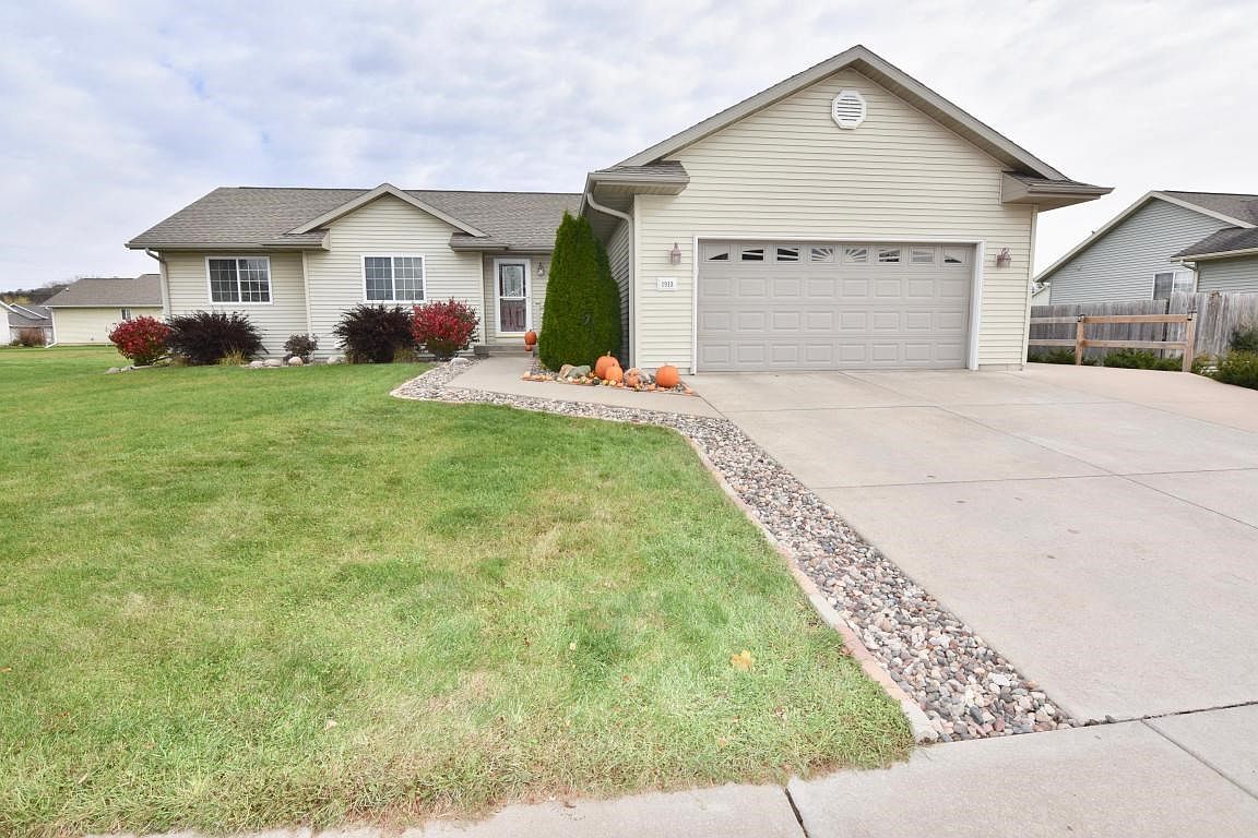 1913 Crooked Ave, Holmen, WI 54636 Zillow