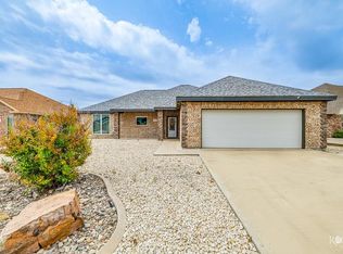 1913 Colonial Dr, San Angelo, TX 76904