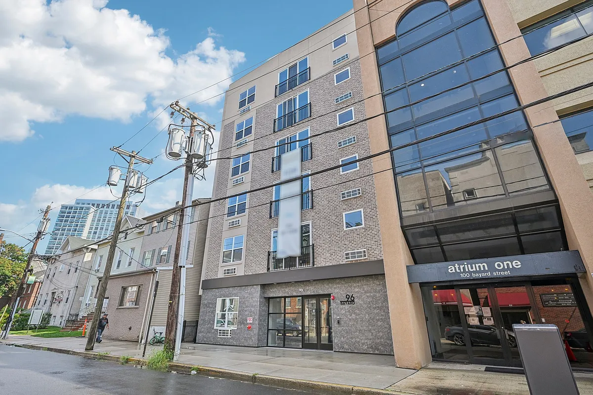 Building Photo - 96 Bayard St