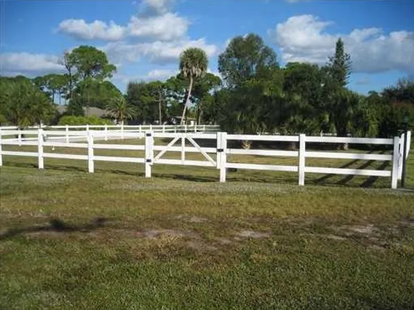 8584 Nashua Drive, Palm Beach Gardens, FL 33418