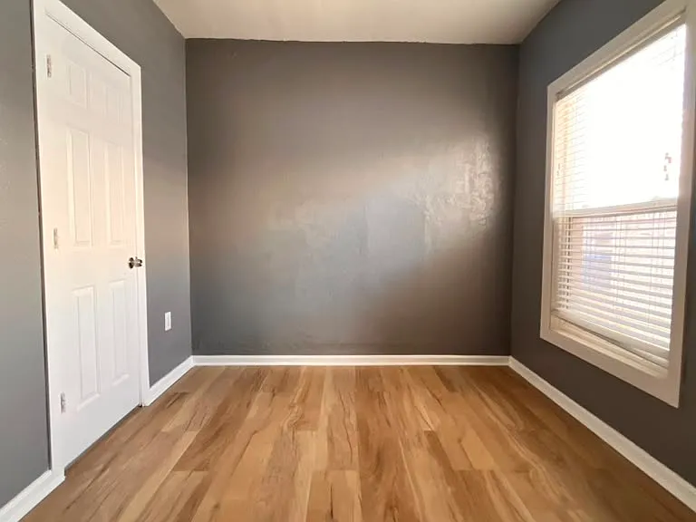 140 N 10th Ave — Photo 9