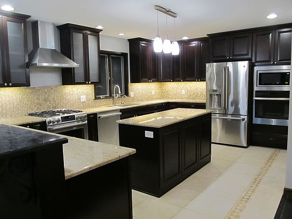 Gourmet Chef's Kitchen